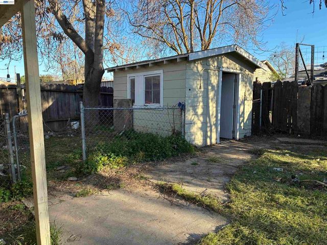 1614 Mono dr., Modesto, CA 94534