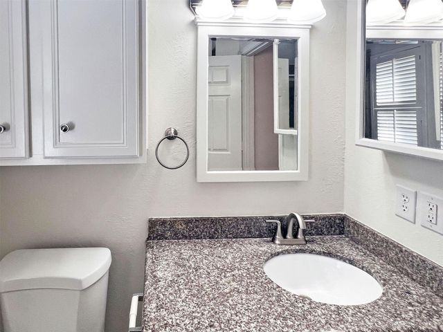 1324 Dennis Street, Houston, TX 77004