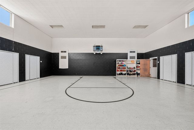 70700 Ironwood Drive, Niles, MI 49120