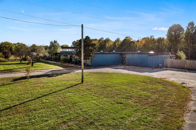 70700 Ironwood Drive, Niles, MI 49120