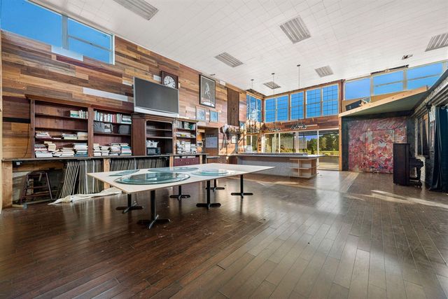 70700 Ironwood Drive, Niles, MI 49120