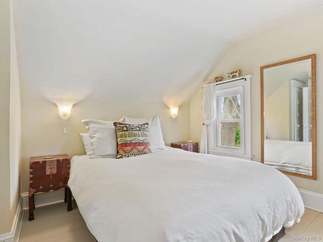 36 Howard Avenue, White Plains, NY 10606