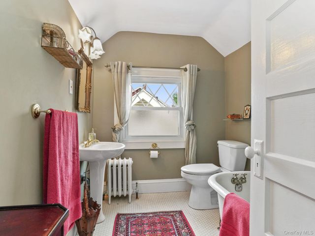 36 Howard Avenue, White Plains, NY 10606