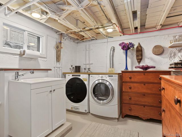 36 Howard Avenue, White Plains, NY 10606