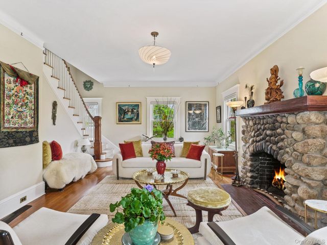 36 Howard Avenue, White Plains, NY 10606