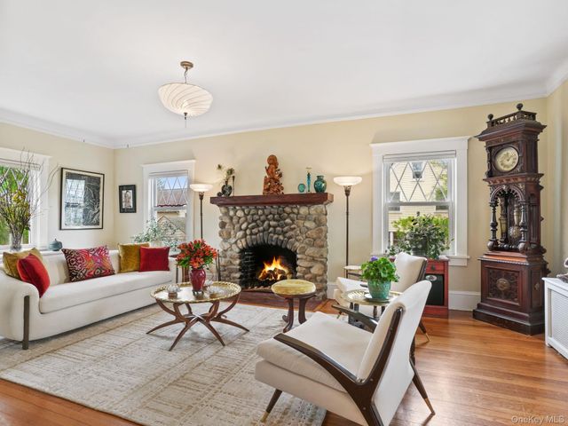 36 Howard Avenue, White Plains, NY 10606