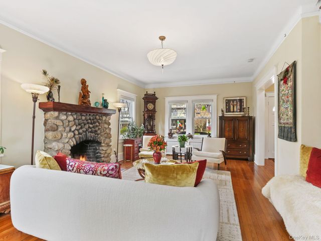 36 Howard Avenue, White Plains, NY 10606