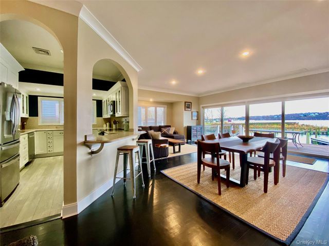 131 6th Street G, Greenport, NY 11944