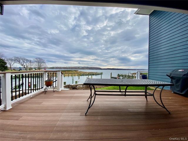 131 6th Street G, Greenport, NY 11944