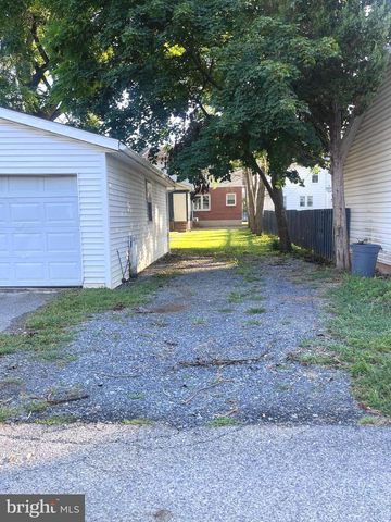576 E KING STREET, Chambersburg, PA 17201