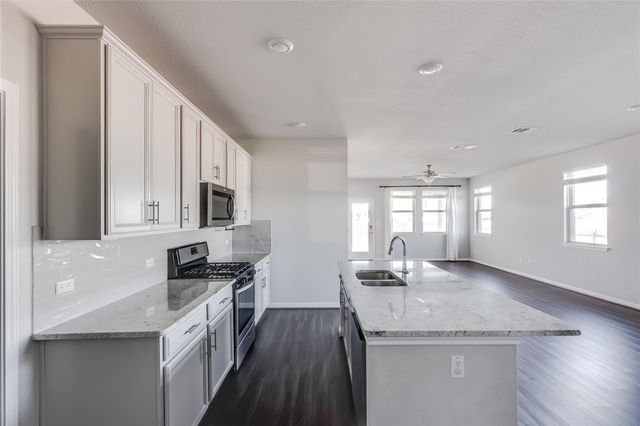 204 Mountain Valley ST, Georgetown, TX 78628