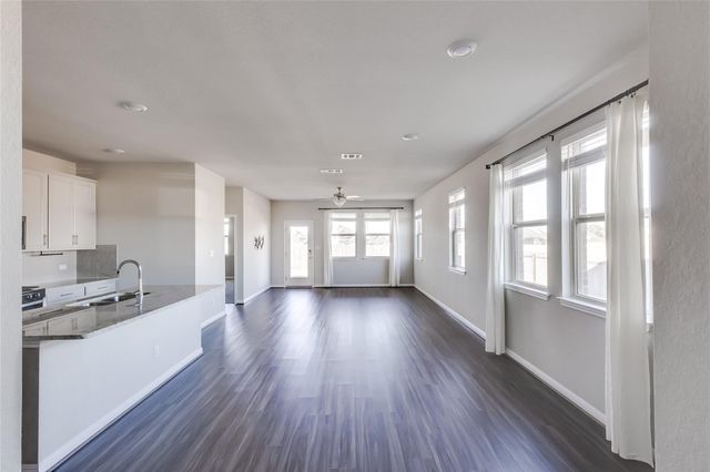 204 Mountain Valley ST, Georgetown, TX 78628