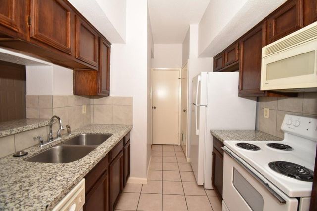 6602 Harbor Town Drive 605, Houston, TX 77036