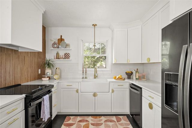 1529 41st Street, Des Moines, IA 50311