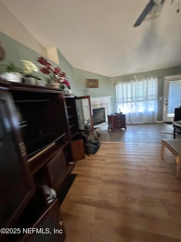 7915 BRISTOL BAY Lane E, Jacksonville, FL 32244