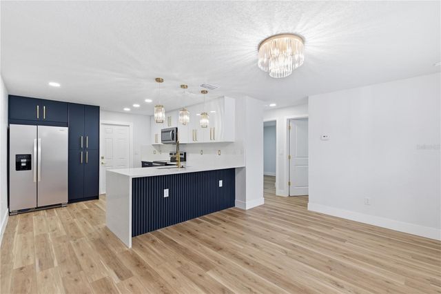 10003 N 24TH STREET, Tampa, FL 33612