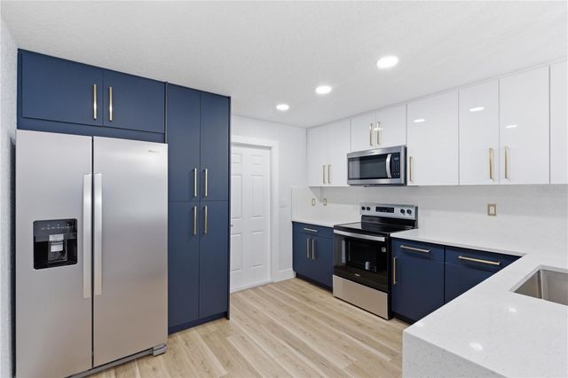 10003 N 24TH STREET, Tampa, FL 33612