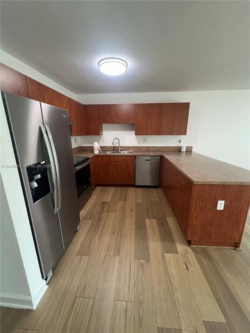 12254 SW 217th St, Miami, FL 33170