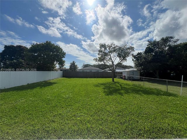 12254 SW 217th St, Miami, FL 33170