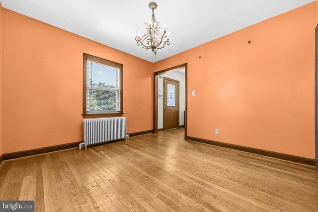 1700 DOUGLAS ST NE, Washington, DC 20018