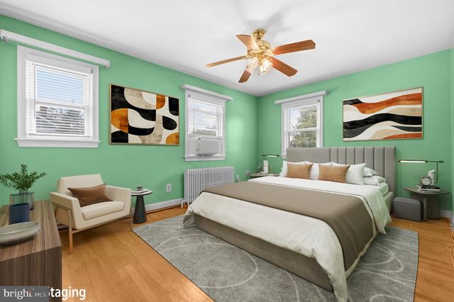 1700 DOUGLAS ST NE, Washington, DC 20018
