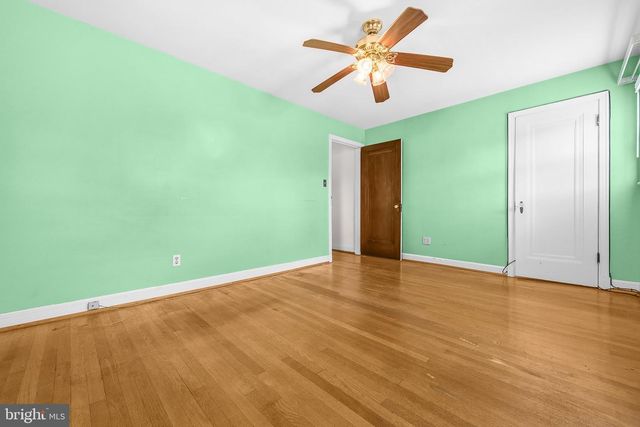 1700 DOUGLAS ST NE, Washington, DC 20018