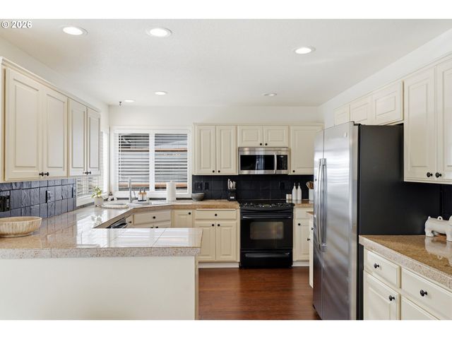 2511 Nw 116TH St, Vancouver, WA 98685