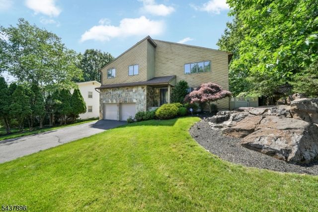 72 Agawam Dr, Wayne Twp., NJ 07470