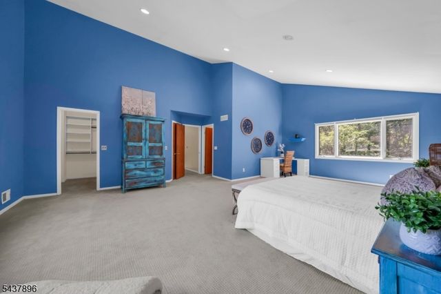 72 Agawam Dr, Wayne Twp., NJ 07470