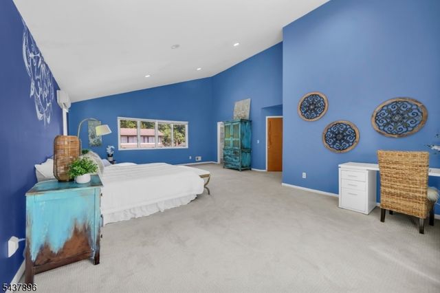 72 Agawam Dr, Wayne Twp., NJ 07470