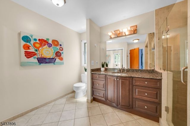 72 Agawam Dr, Wayne Twp., NJ 07470