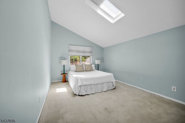 72 Agawam Dr, Wayne Twp., NJ 07470