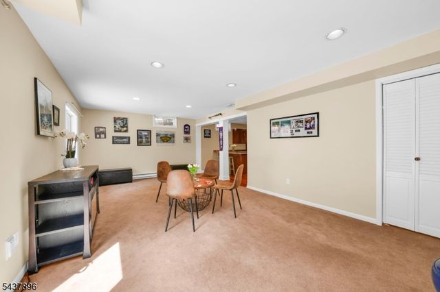 72 Agawam Dr, Wayne Twp., NJ 07470