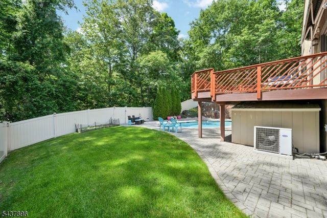 72 Agawam Dr, Wayne Twp., NJ 07470