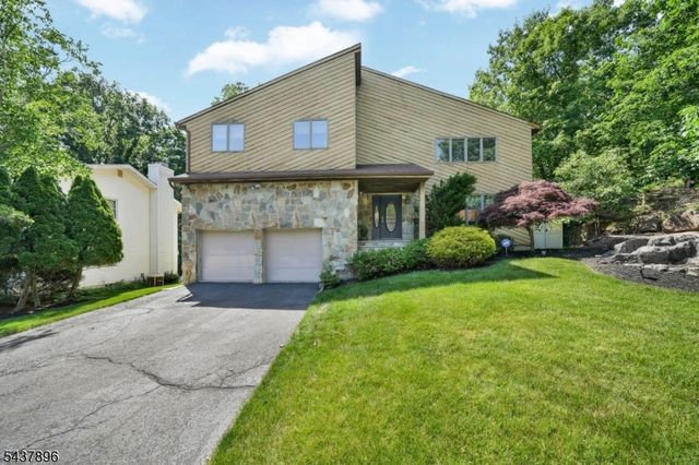 72 Agawam Dr, Wayne Twp., NJ 07470