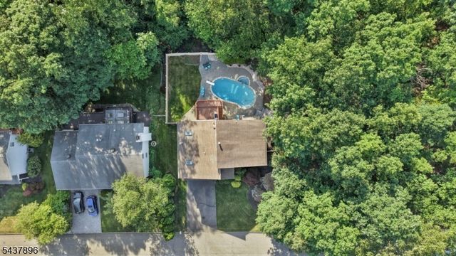 72 Agawam Dr, Wayne Twp., NJ 07470