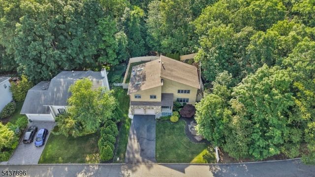 72 Agawam Dr, Wayne Twp., NJ 07470