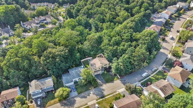 72 Agawam Dr, Wayne Twp., NJ 07470