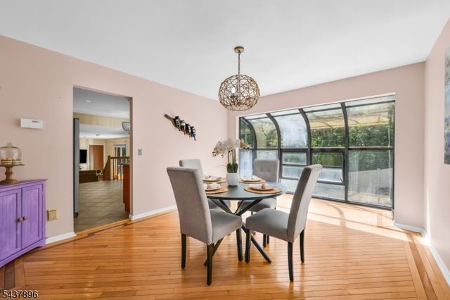 72 Agawam Dr, Wayne Twp., NJ 07470