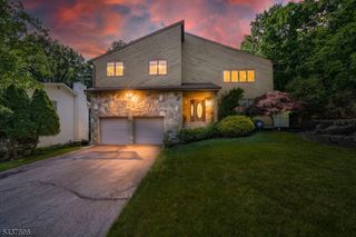 72 Agawam Dr, Wayne Twp., NJ 07470