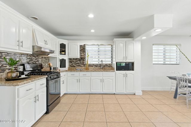 493 W Walnut Street, Nogales, AZ 85621