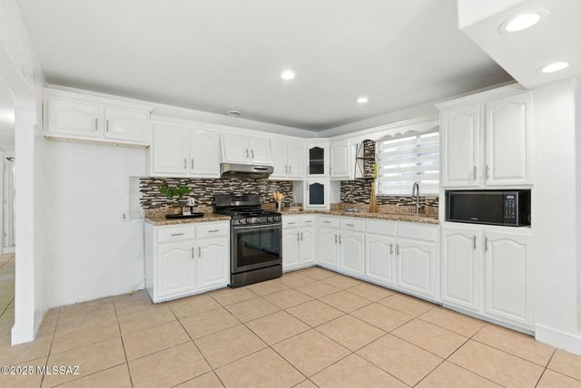 493 W Walnut Street, Nogales, AZ 85621