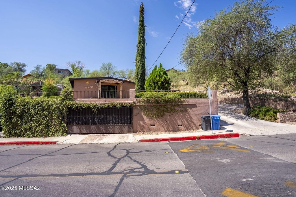 493 W Walnut Street, Nogales, AZ 85621