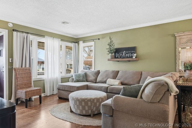 4149 S St Louis Avenue, Tulsa, OK 74105