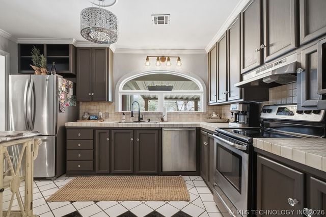 4149 S St Louis Avenue, Tulsa, OK 74105