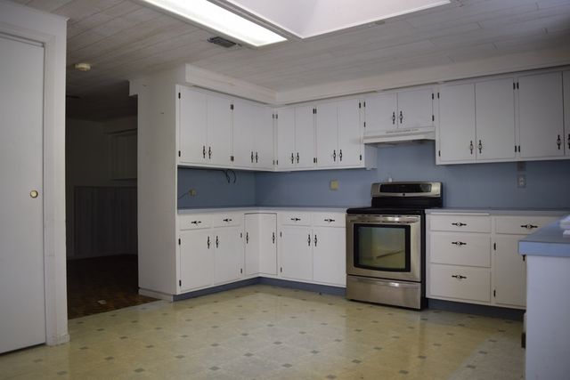 217 S Ball Dr, Kerrville, TX 78028