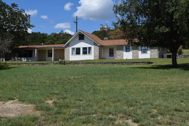 217 S Ball Dr, Kerrville, TX 78028