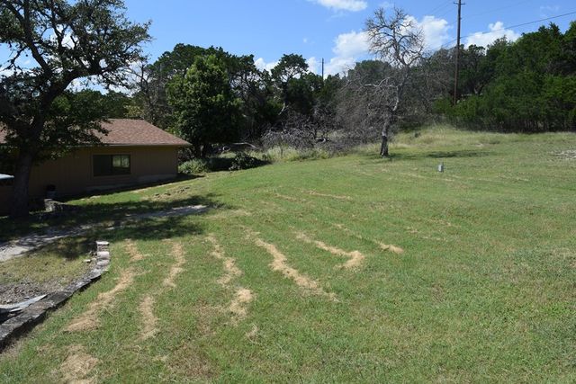 217 S Ball Dr, Kerrville, TX 78028