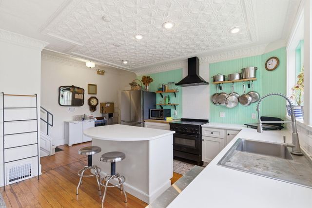 900 E Walnut Street, Springfield, MO 65806