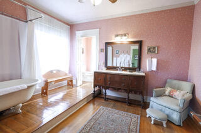 900 E Walnut Street, Springfield, MO 65806